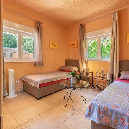 Ferienhaus Cozy In With Wifi